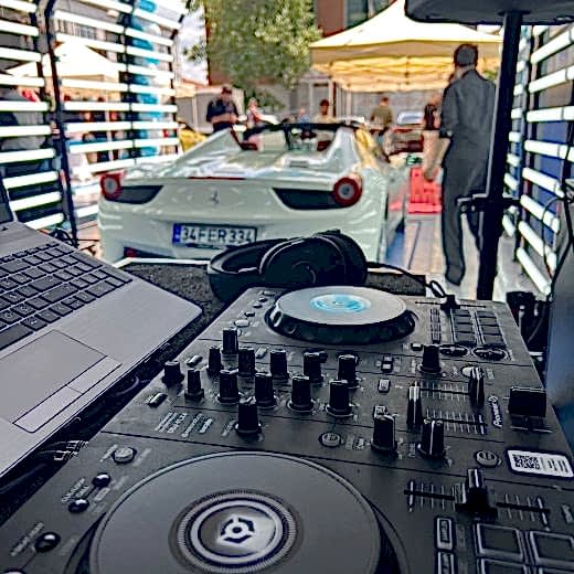 Profesyonel DJ ve Ses & Işık Kiralama Hizmetleri | Ogzsound