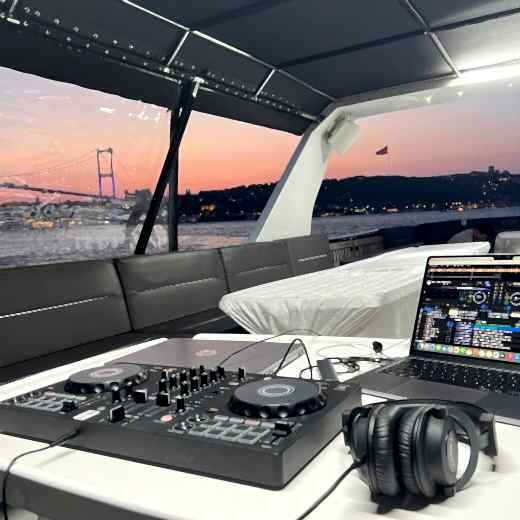 Profesyonel DJ ve Ses & Işık Kiralama Hizmetleri | Ogzsound